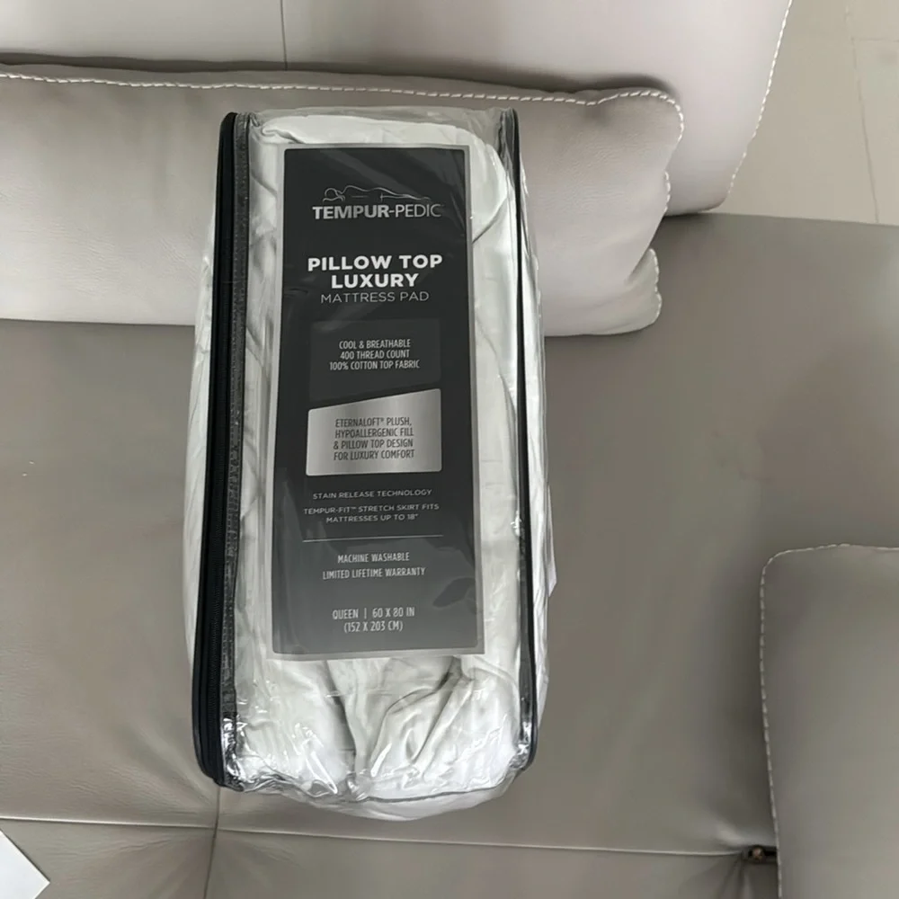 TEMPUR PEDIC White Tempurpedic Pillow Top Luxury Mattress Pad Queen
